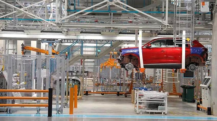 Rekor başvuru geldi TOGG üretim hattı görüntülerini paylaştı: Ay sonunda teslimata başlıyoruz