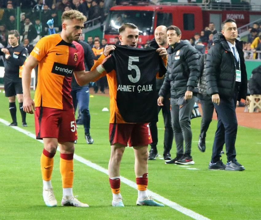 İlk 11'de başlıyor çıkar beni diyor sonradan oyuna giriyor top oynamıyor! Galatasaray'da kriz