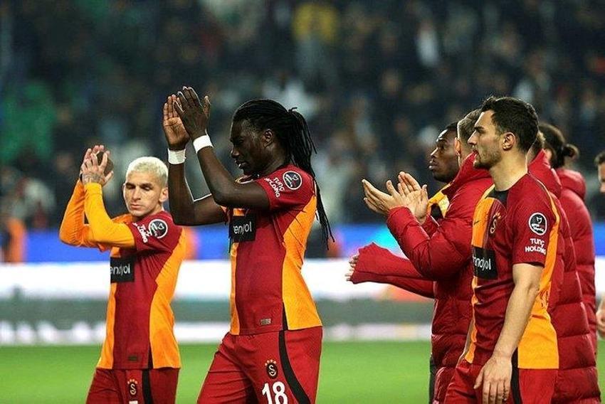 Galatasaray taraftarlarını ikiye bölen ayrılık!
