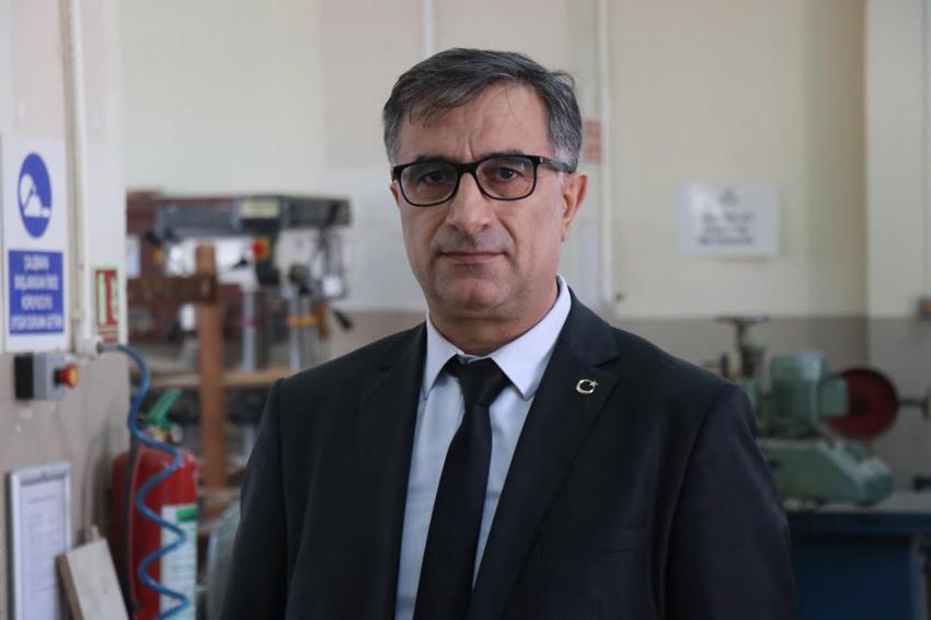 Onlar fabrika işçileri değil lise öğrencileri! Gece gündüz demiyorlar
