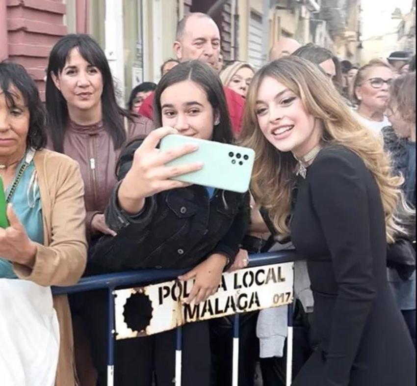 Melis Sezen'in İspanyol hayranları peşini bırakmadı!