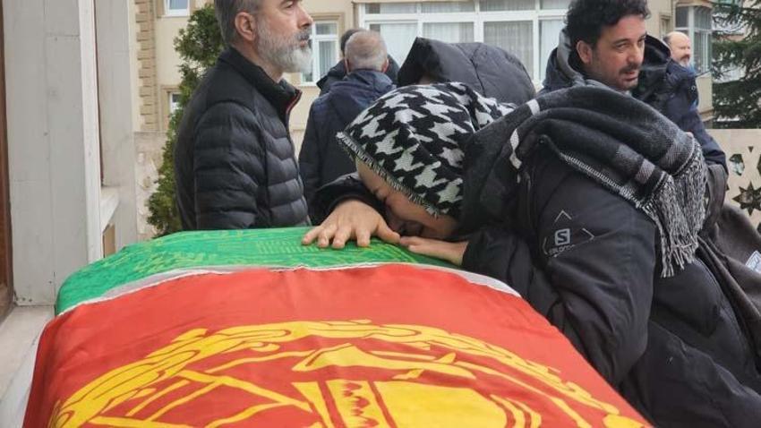 Ezgi Sertel’in baba acısı! Son yolculuğuna uğurladı