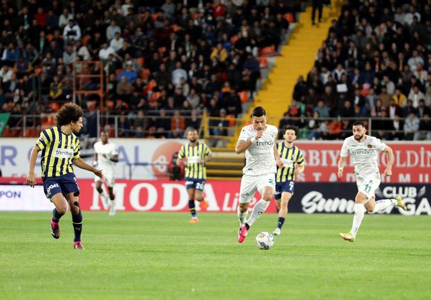 Alanya'da 4 gol 2 penaltı 1 kırmızı! Enner Valencia Alex de Souza'nın rekorunu kırdı