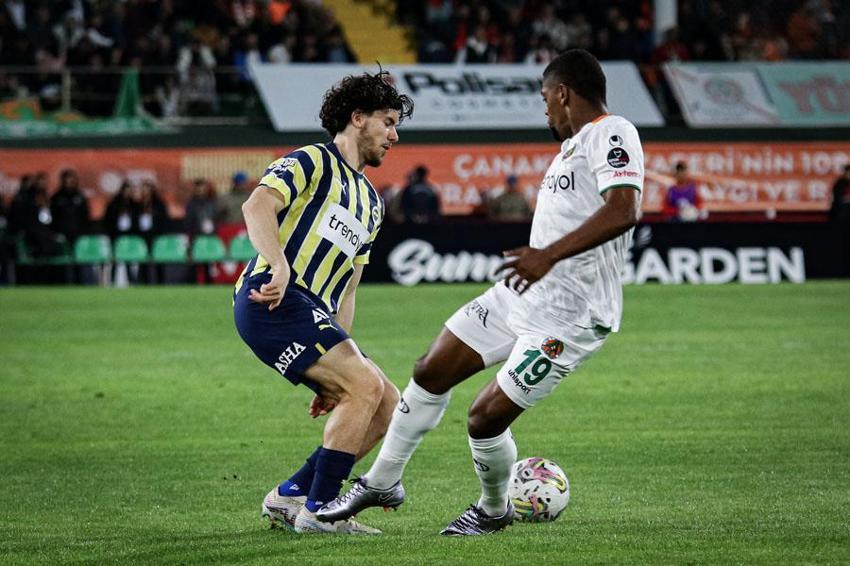 Alanya'da 4 gol 2 penaltı 1 kırmızı! Enner Valencia Alex de Souza'nın rekorunu kırdı