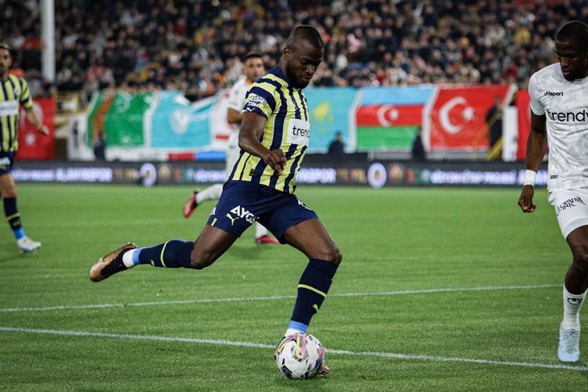 Alanya'da 4 gol 2 penaltı 1 kırmızı! Enner Valencia Alex de Souza'nın rekorunu kırdı