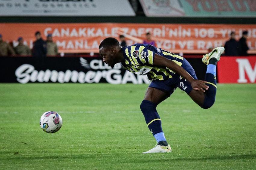 Alanya'da 4 gol 2 penaltı 1 kırmızı! Enner Valencia Alex de Souza'nın rekorunu kırdı