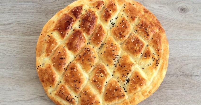 Evde Ramazan pidesi nasıl yapılır? Ramazan pidesi tarifi, malzemeleri ve yapımı: Ramazan pidesinin üstüne ne sürülür, altına ne konur? Kolay Ramazan pidesi yapılışı!
