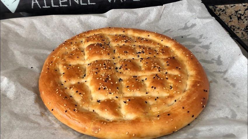 Evde Ramazan pidesi nasıl yapılır? Ramazan pidesi tarifi, malzemeleri ve yapımı: Ramazan pidesinin üstüne ne sürülür, altına ne konur? Kolay Ramazan pidesi yapılışı!