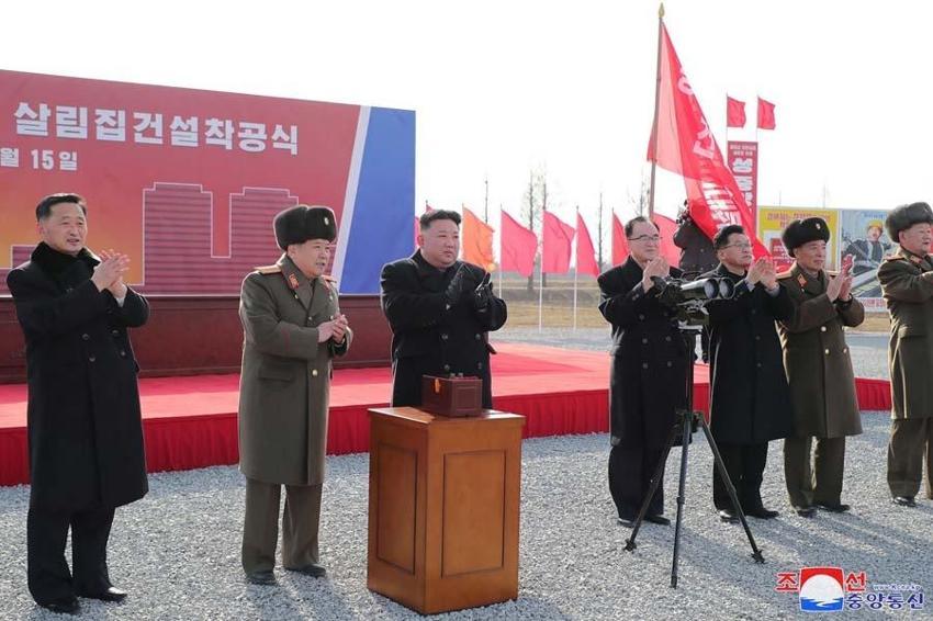Dünya alarma geçti! Kim'den nükleer hamlesi, yüz binler askere yazılıyor