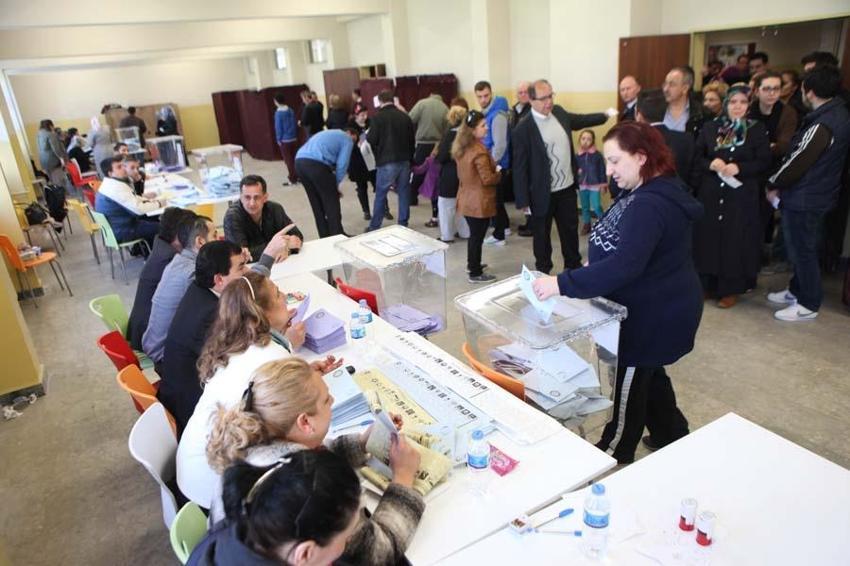 Yunan gazeteden dikkat çeken seçim analizi! İktidarın üç aşamalı planını açıkladı