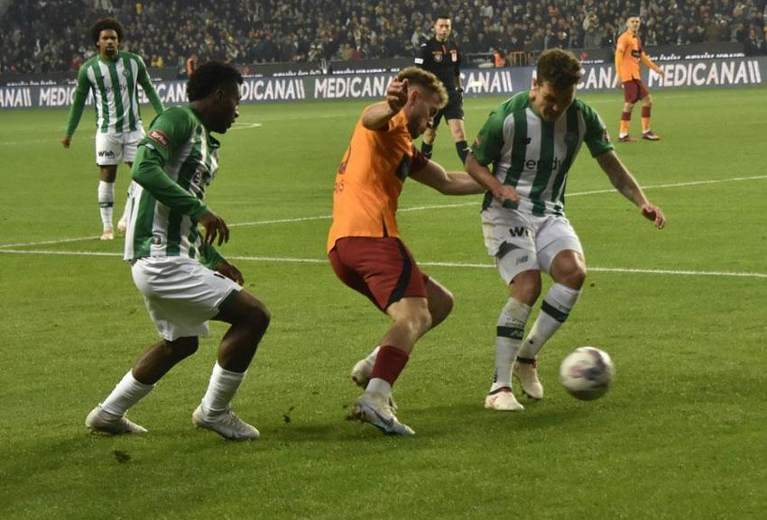 Okan Buruk'un Torreira'yı neden oynatmadığı ortaya çıktı! 6 km gerçeği...