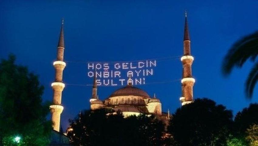 Ramazan'ın ilk gecesi 2 rekatlık namaz Fetih Suresiyle başlıyor! Bu namazı kılana 2 müjde var