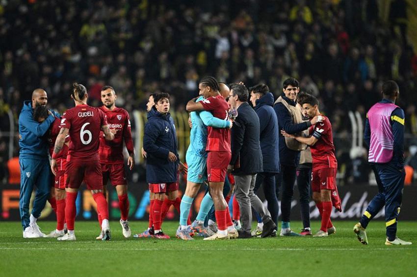 Ali Koç yeni Diego Simeone'yi buldu Fenerbahçe Arjantinli teknik adamla masaya oturdu