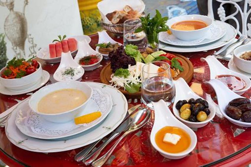 İftar mönülerinin fiyatları belli oldu! Her keseye göre iftar var