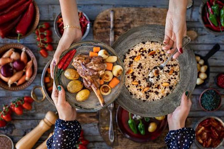 İftar sahur saatleri 2023! İl il Ramazanın ilk günü iftar saat kaçta, ramazanın ilk günü oruç kaçta açılacak, iftarda oruç ezan bitince mi açılır?