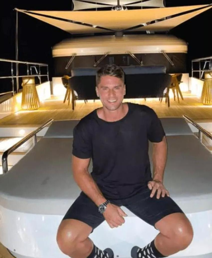 Survivor Anıl evlilik yolunda ilk adımı attı!