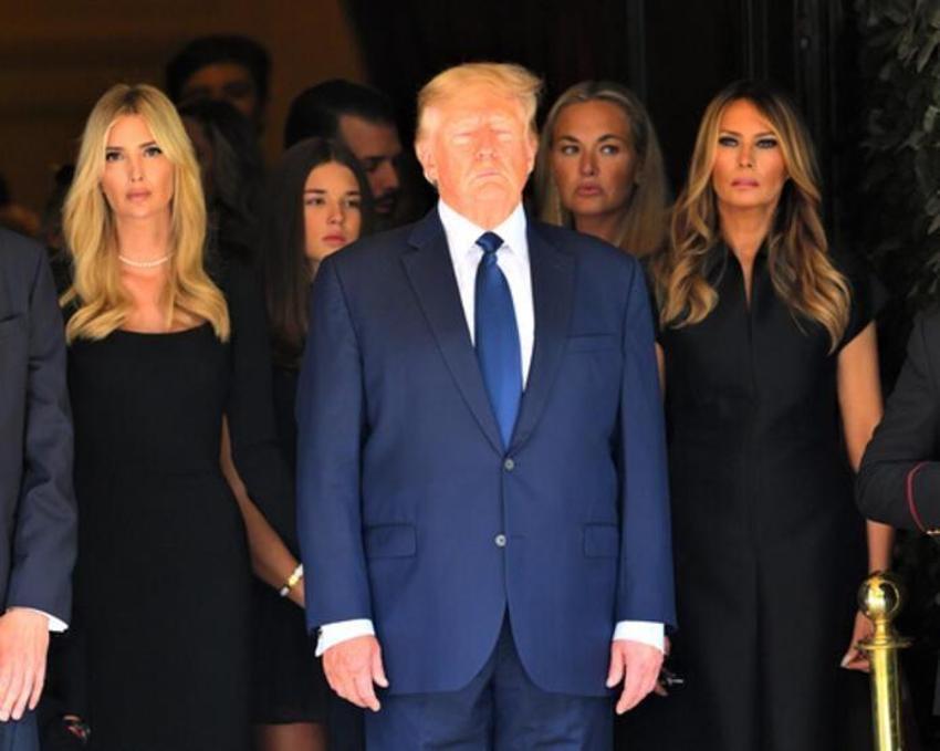 Trump'ın korktuğu başına geldi! Stormy Daniels ilişkisini öğrenen Melania Trump çılgına döndü, terk etti...