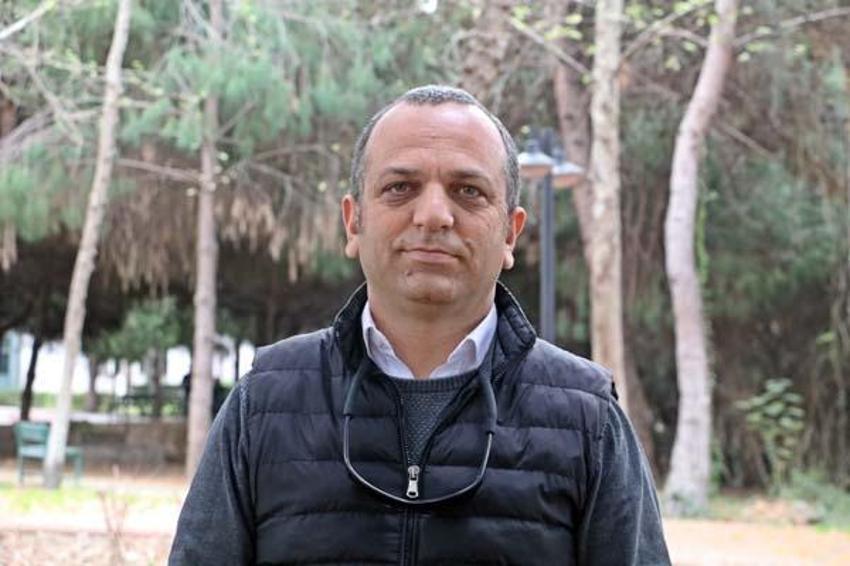 Evinin bahçesindeki tırtılları süpürdü, panikle hastaneye gitti! 'Her şey 15 dakika içinde oldu'