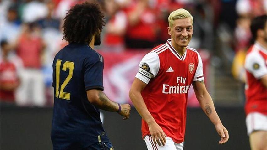 Futbolu bırakan Mesut Özil'den çok özel açıklamalar! Mesut Özil şimdi ne yapacak?