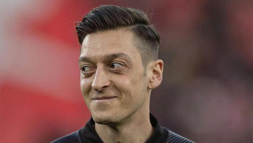 Futbolu bırakan Mesut Özil'den çok özel açıklamalar! Mesut Özil şimdi ne yapacak?