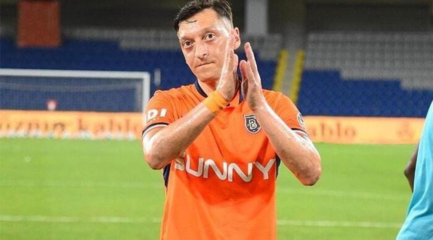 Futbolu bırakan Mesut Özil'den çok özel açıklamalar! Mesut Özil şimdi ne yapacak?