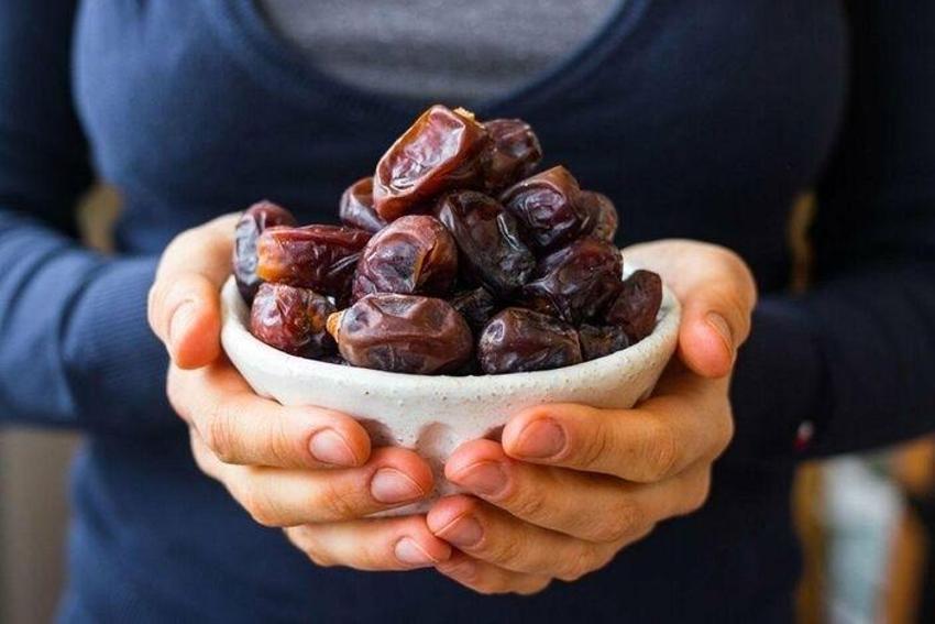 Hurma neden tek yenir? Hurmanın tek yenmesinin dini nedeni nedir?