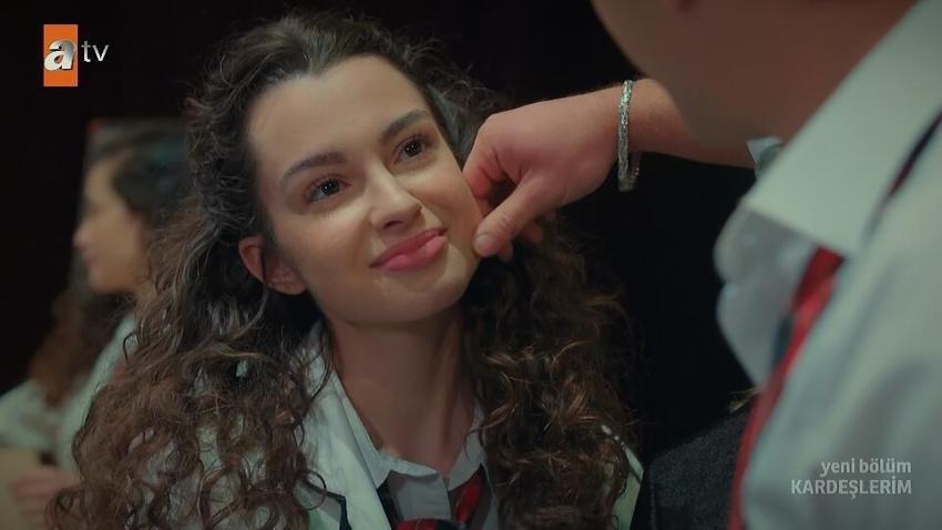 Akif'in katil olduğunu O da öğrendi! Kardeşlerim dizisinde ölerek diziye veda edecek sıradaki karakter belli oldu