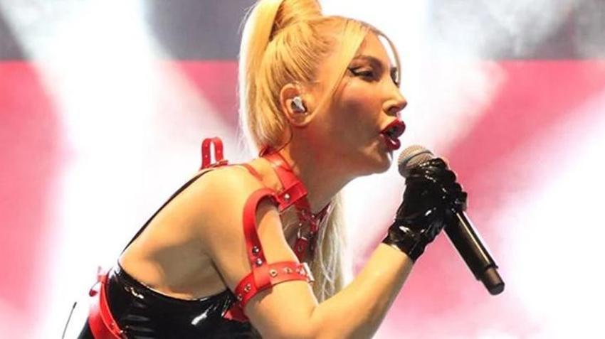 Hande Yener’den Mustafa Sandal ile Uzi polemiğine olay yorum: Rütbesini bilmeli!