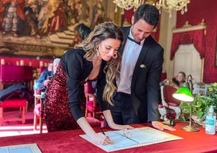 Oyuncu Tuan Tunalı ve Angela Caccamo, Toskana'da evlendi