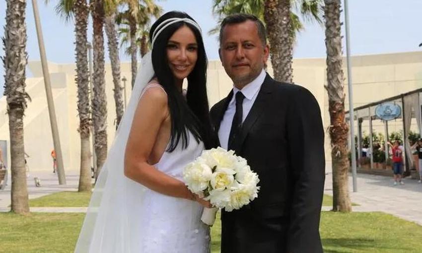 Oyuncu Tuan Tunalı ve Angela Caccamo, Toskana'da evlendi