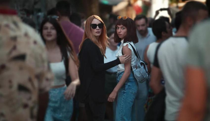 Biz Kimden Kaçıyorduk Anne dizisi konusu nedir? Biz Kimden Kaçıyorduk Anne hangi otellerde çekiliyor?