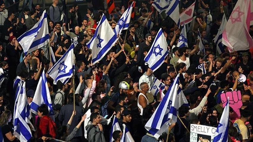 İsrail alev alev! Netanyahu'nun kararı kaos yarattı, görevden alındı