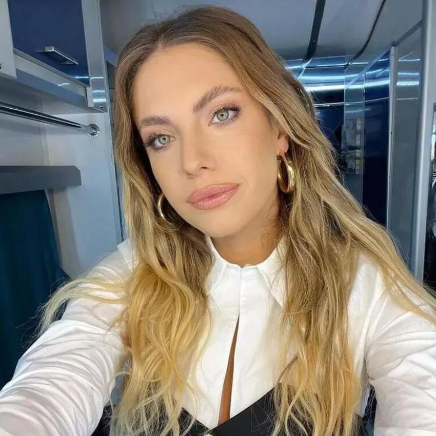 Eda Ece ve Buğrahan Tuncer'den doğal poz!