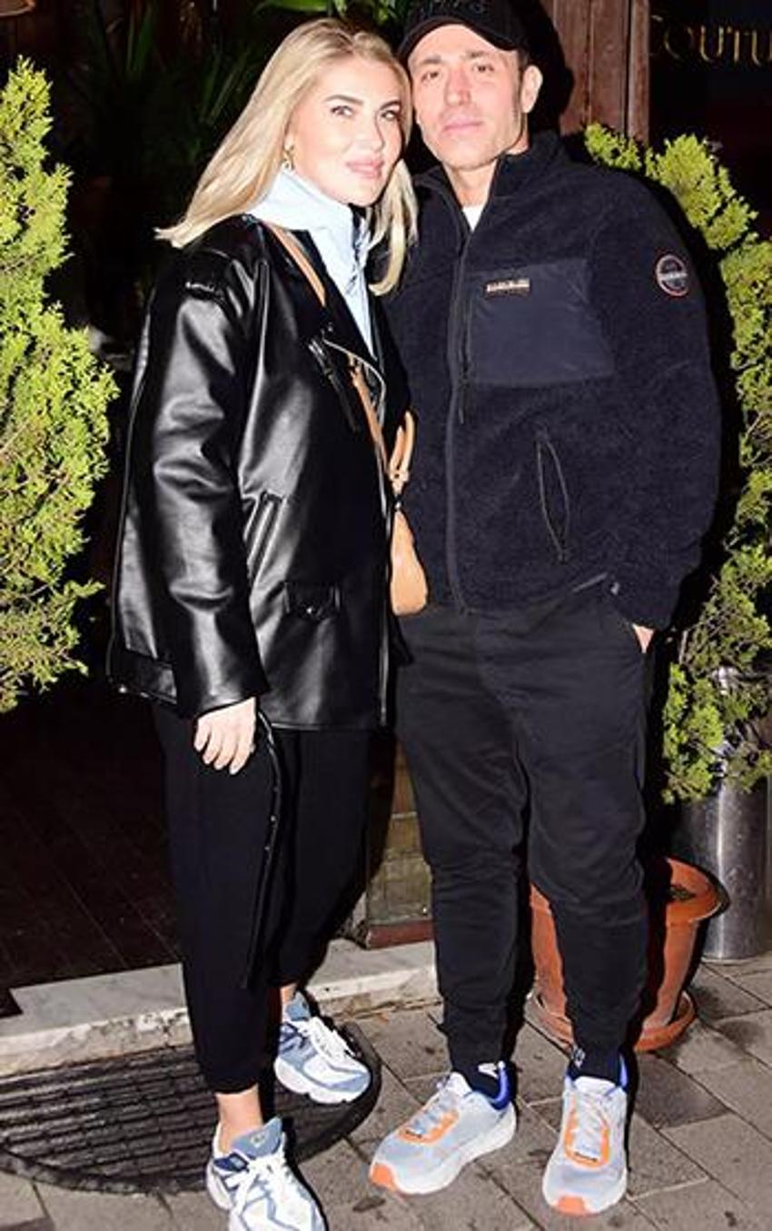 Mustafa Sandal ve Melis Sütşurup'un otomobilinin fiyatı dudak uçuklattı!