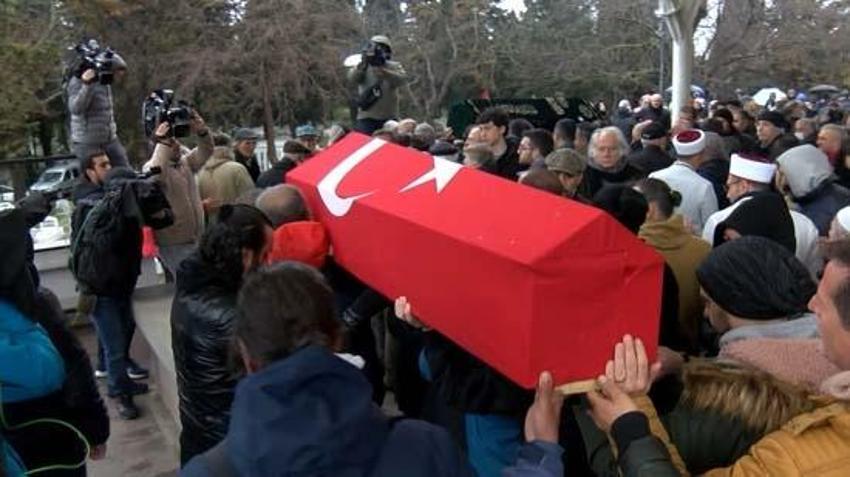 Köksal Engür son yolculuğuna uğurlandı!