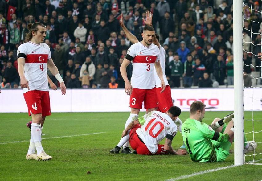 Nihat Kahveci yeni teknik direktör için adres gösterdi: Artık buraya evrilmemiz lazım şifre belli