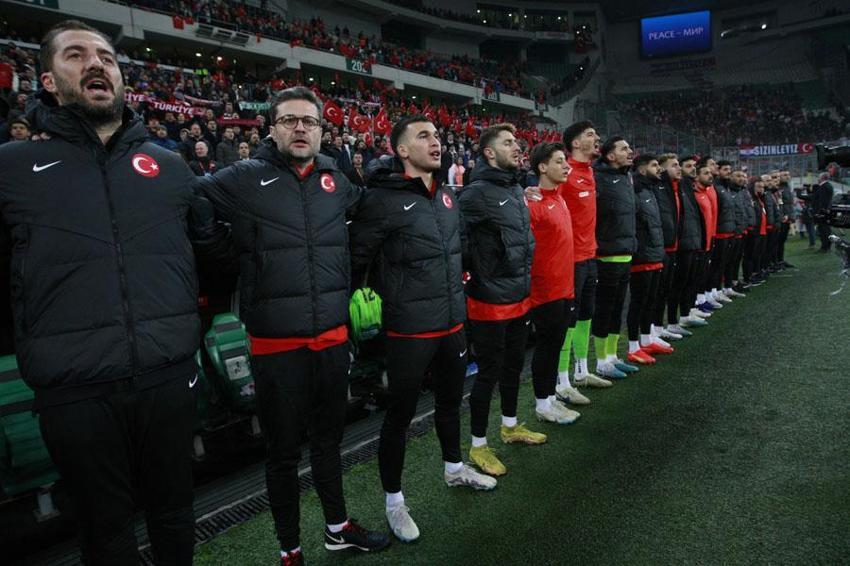 Nihat Kahveci yeni teknik direktör için adres gösterdi: Artık buraya evrilmemiz lazım şifre belli