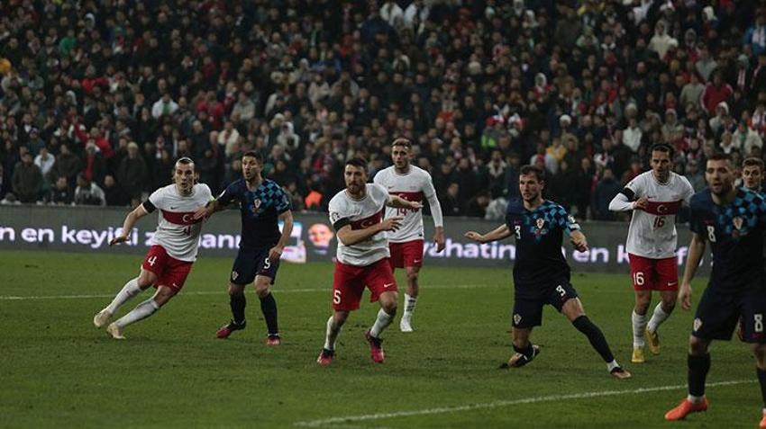 Oynayan 31 futbolcu içerisinde bir tek o beğenildi! 'Resmen mucize'