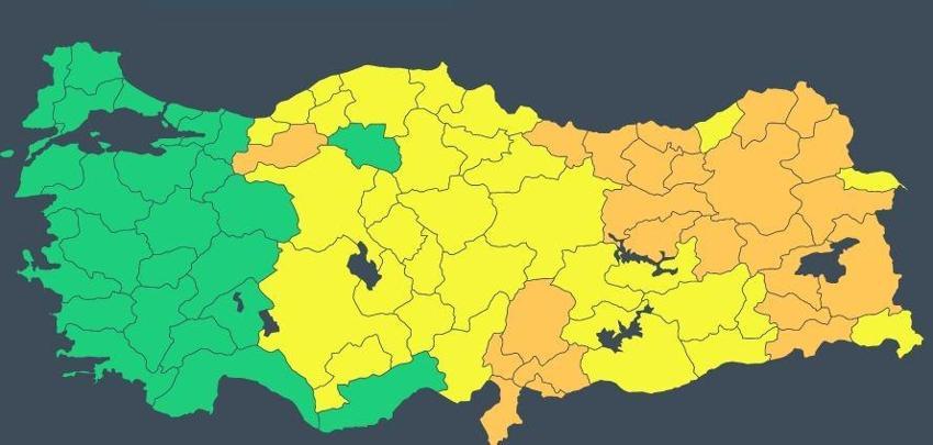 Yoğun kar yağışı başladı! Sıcaklık 15 derece düşüyor, Meteoroloji son dakika 56 il için uyardı