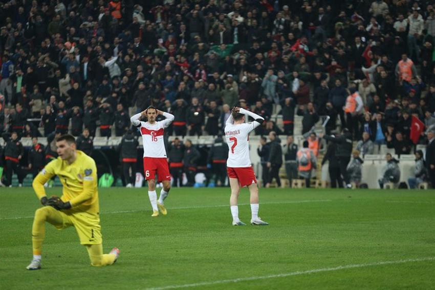 Mehmet Büyükekşi ve Kuntz bu olayı tarihten silemeyecek: İğrenç bir şekilde gönderdiniz