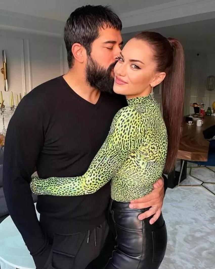 Burak Özçivit'in sırrı Fahriye Evcen'de: 'Birlikte seçiyoruz' deyip açıkladı