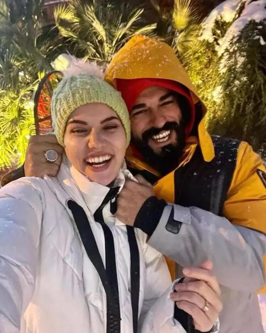 Burak Özçivit'in sırrı Fahriye Evcen'de: 'Birlikte seçiyoruz' deyip açıkladı