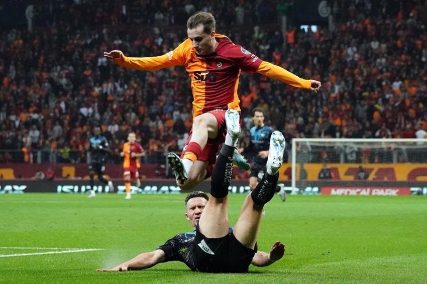 Galatasaray, Adana Demirspor karşısında hata yapmadı kritik goller son anlarda geldi