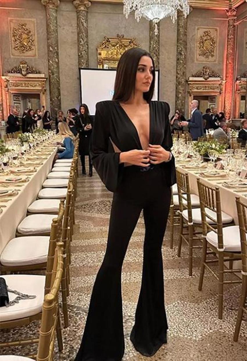 Hande Erçel sosyal medyayı salladı! Göğüs dekolteli pozlar