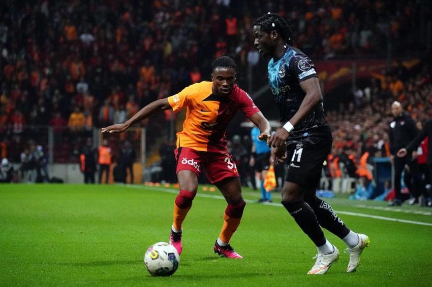 Topla beraber Ronaldo ve Messi'den daha hızlı! Galatasaray'dan bomba transfer