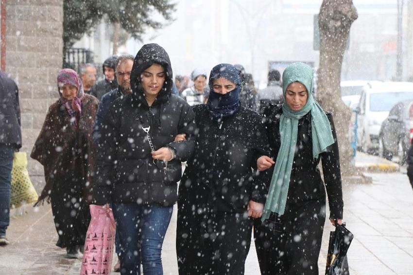 Kuvvetli kar ve yağmur geliyor! Meteoroloji son dakika duyurdu: İstanbul dahil 10 il için flaş uyarı geldi
