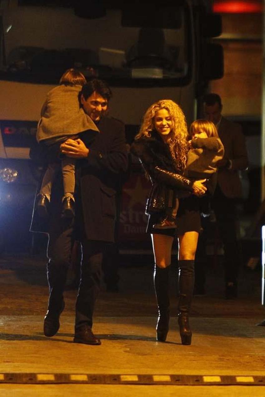 Shakira yeni aşkının peşinden gidiyor!