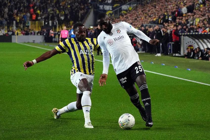 'Dünya markası Jorge Jesus, malulen emekli olmuş o futbolcuyu derbide nasıl oynattın?'