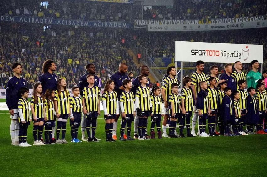 SON DAKİKA: Fenerbahçe'de 6 ayrılık! Sadece 2 tanesi Beşiktaş maçında forma giymişti