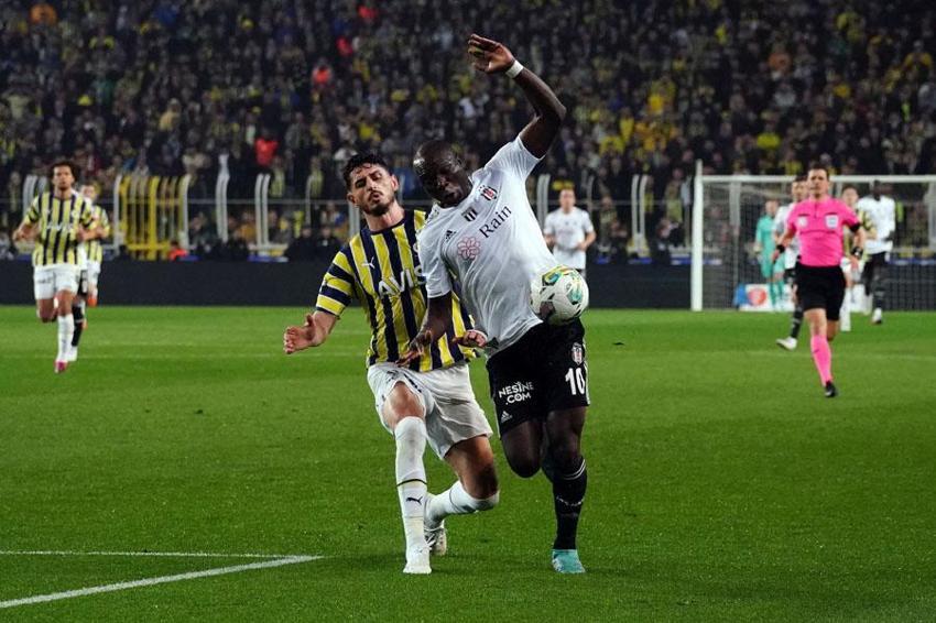 Yıldız futbolcu önce Jorge Jesus'a sonra Ali Koç'a kadar çıktı: Beni buradan gönderin, mutsuzum gitmek istiyorum